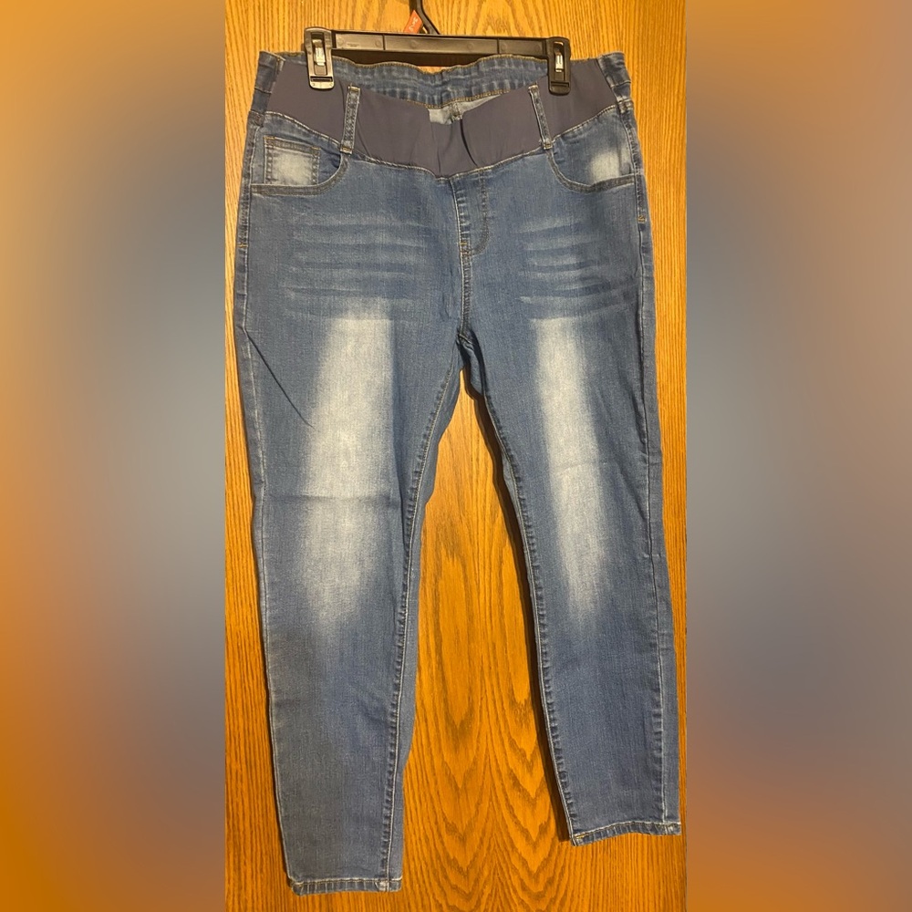 Women’s Maternity Blue Jeans with Soft Elastic waistband in Front